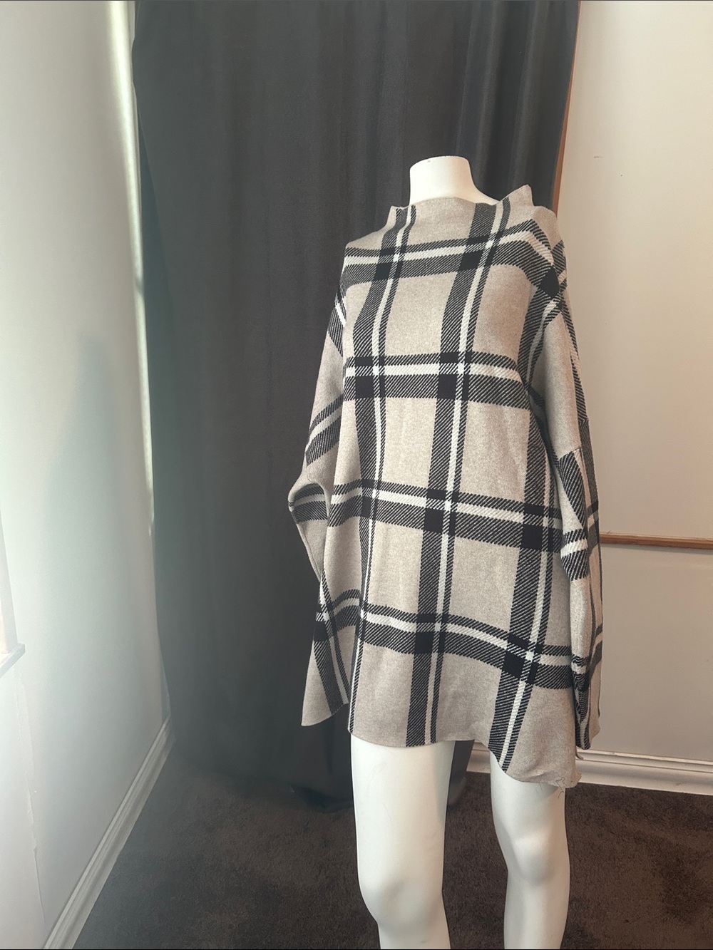 Max Studio Cozy Plaid Boatneck Women's Sweater - Taupe & Black